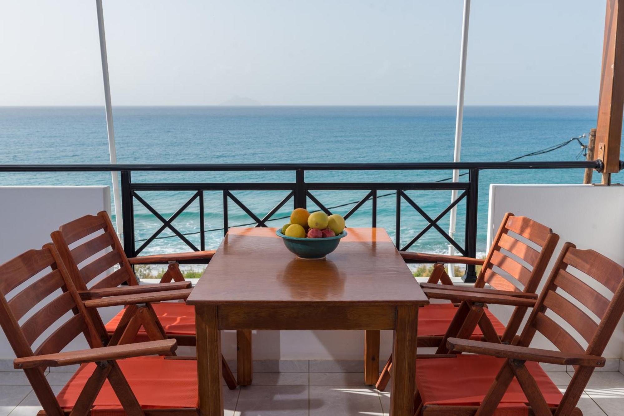 Kalamaki Holidays - Finikas Studios & Apartments Esterno foto